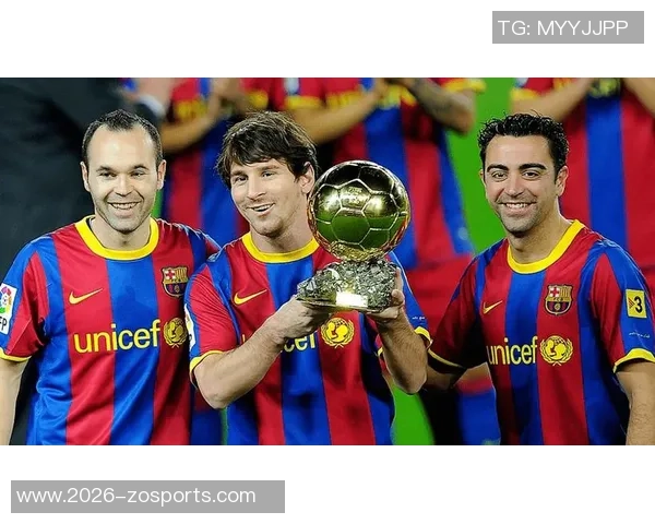 特雷泽盖与梅西同框合影致敬足球历史无可争议的第一人梅西