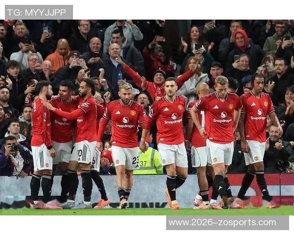 姆伯莫回忆曼联球迷热情并强调三叉戟仍需提升的关键点