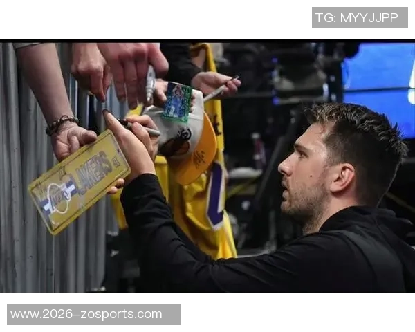 湖媒称里夫斯效率超东契奇引发热议球迷纷纷点赞